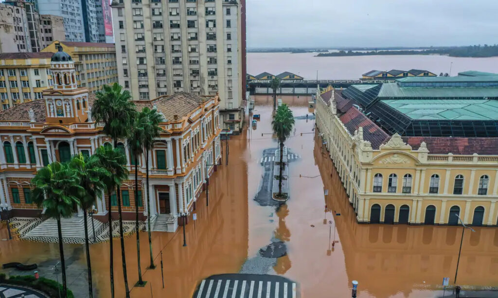 Centro Histórico de Porto Alegre alagado. Fonte: agenciabrasil.ebc.com.br